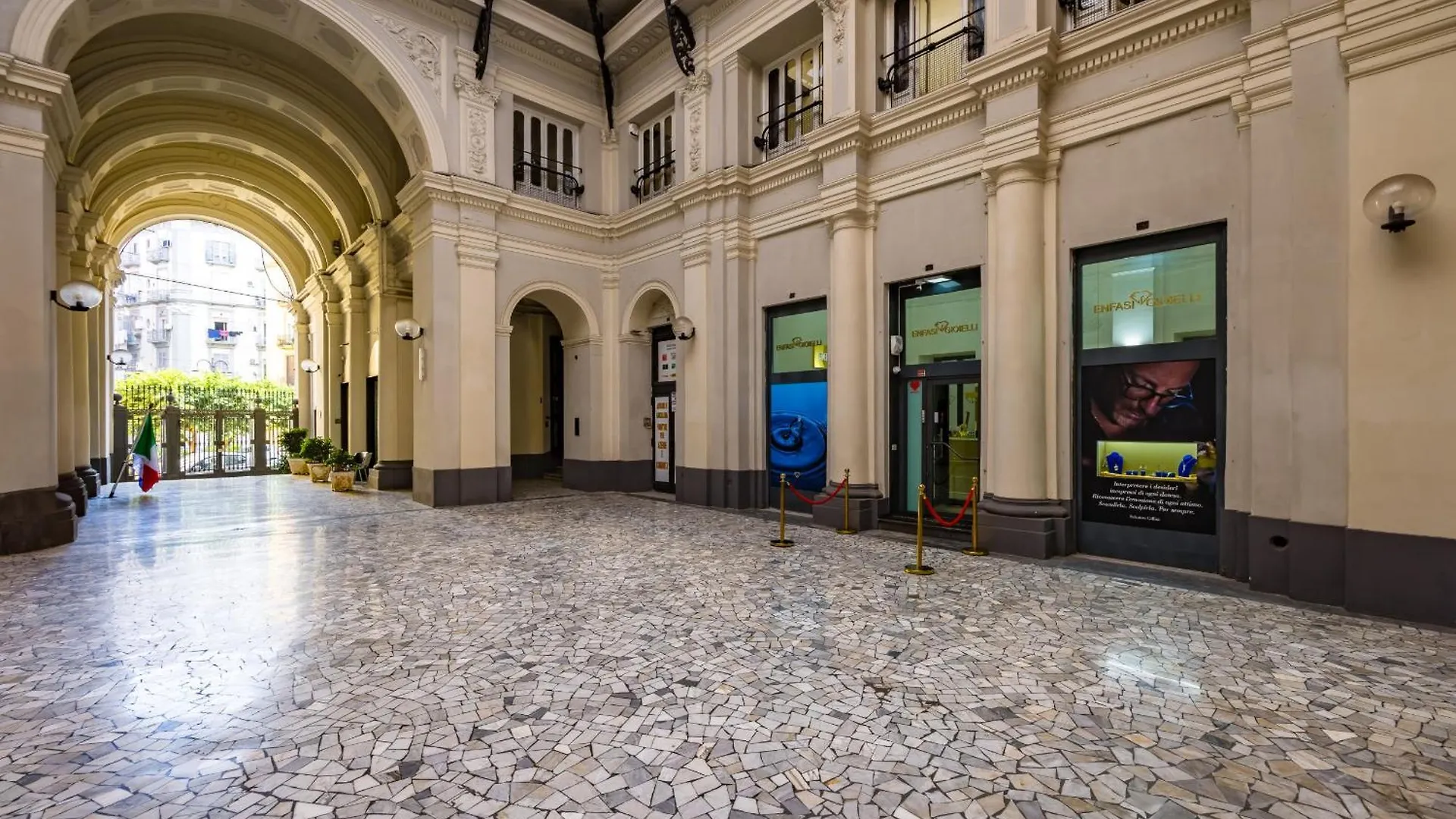 Un Terrazzo Panoramico Su Napoli By Wonderful Italy Apartment Italy